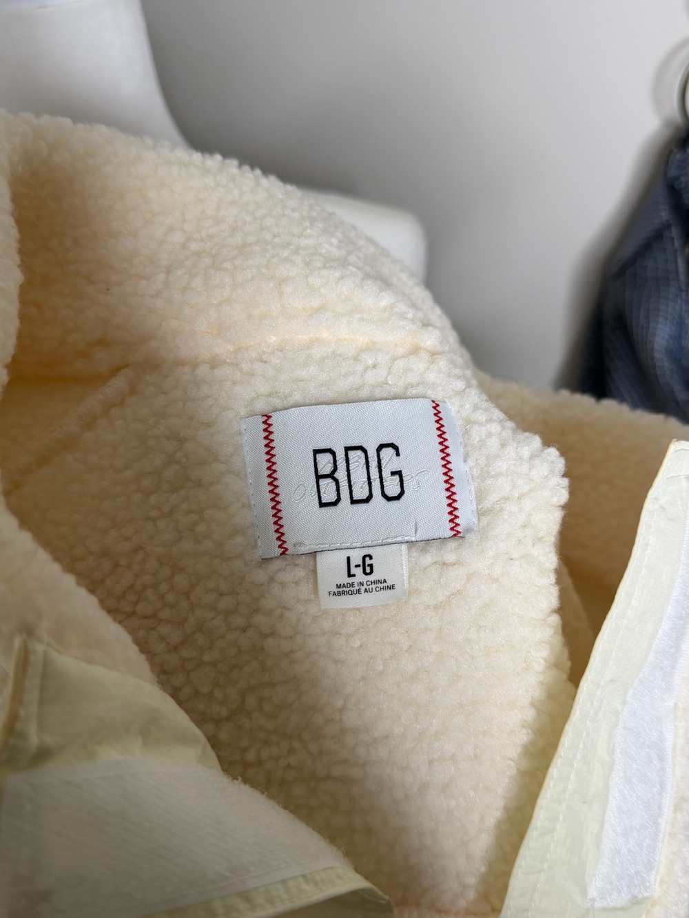BDG Urban Outfitters - Cream Fleece Pullover Sweater - Size L - Picture 2 of 5